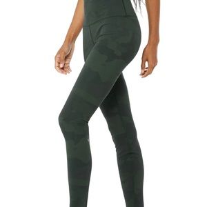 Alo Yoga High-Waist Camo leggings